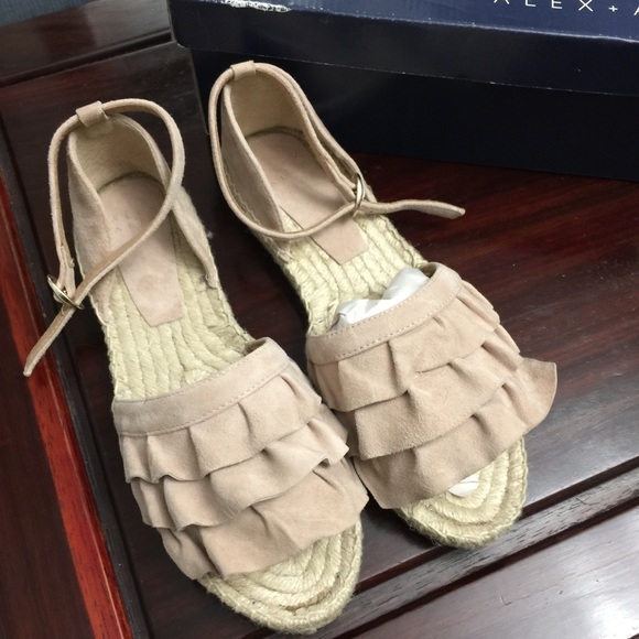 alex + alex Shoes - NWB Alex + Alex Open Toe Espadrilles
